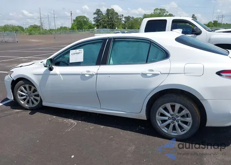 2020 Toyota Camry Le из США, поврежденный, VIN 4T1C11AK7LU313359